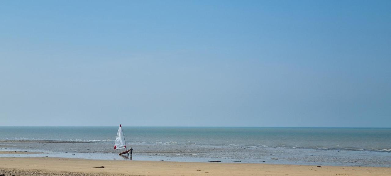 Maison De Vacances Bord De Mer Normandie Plage Du Debarquement Proche Caen ベルニエール・シュル・メール エクステリア 写真